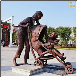 廣場母親推車銅雕塑 廣場母親推車銅雕塑